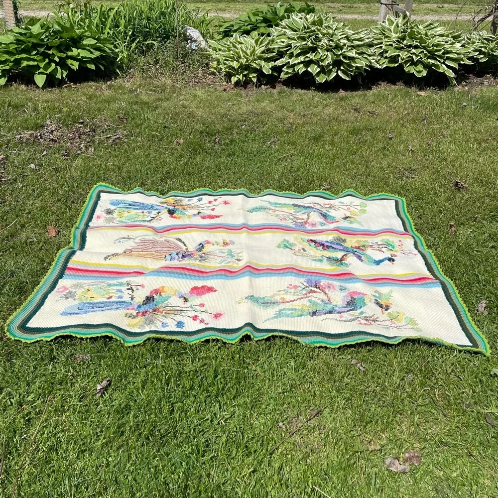 VINTAGE Peacock Bird Handmade Needlepoint Crochet Throw Blanket Afghan